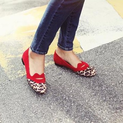 flat closed in low heel shoes